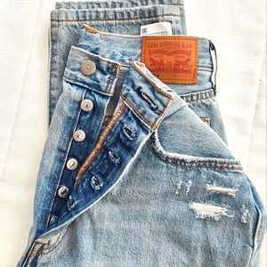 Womens 501 Jeans W32 L32 Light Wash, Slightly Distressed